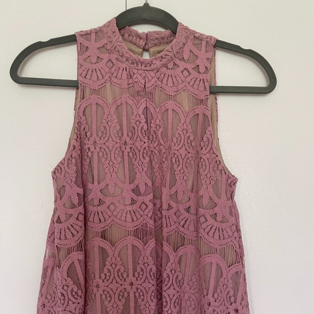 Love, Fire Mock Neck Mauve Lace Tank Top Womens/Juniors Size S